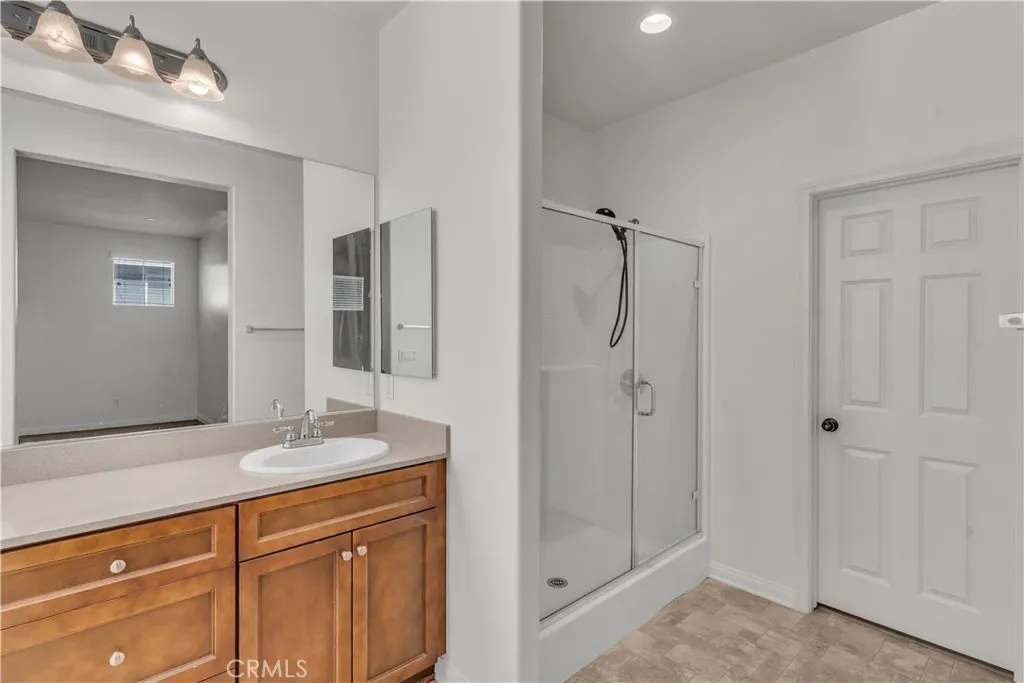 687 S Fillmore, Rialto, California 92376 home-pic-35