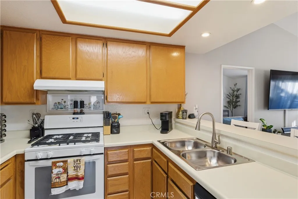 3582 W Stonepine Lane 157, Anaheim, California 92804 home-pic-22