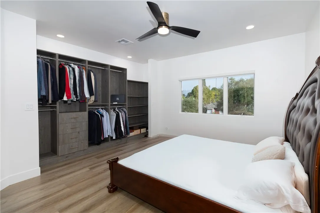 5439 Gentry Avenue, Valley Village, California 91607 home-pic-38