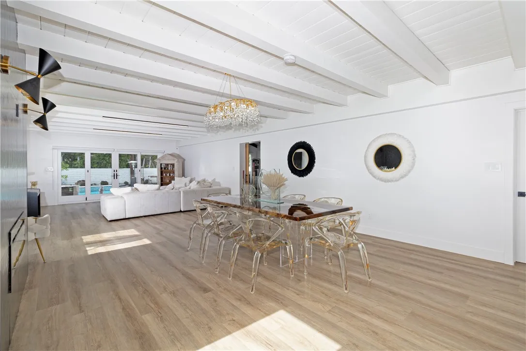 5439 Gentry Avenue, Valley Village, California 91607 home-pic-13