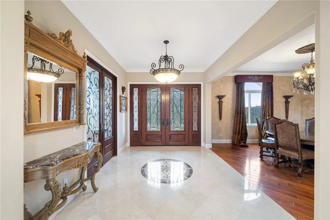 18378 Avenida Bosque, Murrieta, California 92562 home-pic-12