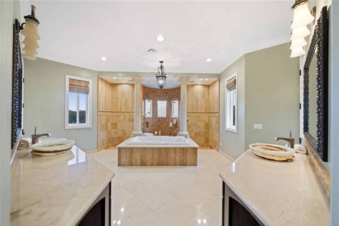 18378 Avenida Bosque, Murrieta, California 92562 home-pic-16