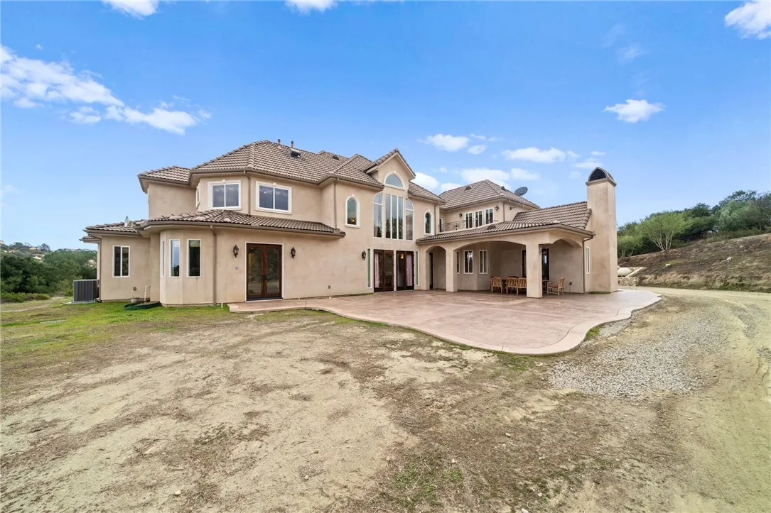 18378 Avenida Bosque, Murrieta, California 92562 home-pic-25
