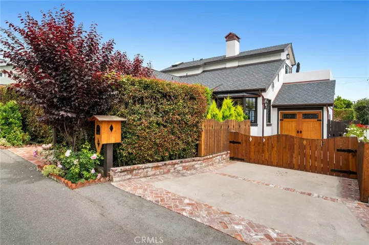 615 Seaview Street, Laguna Beach, California 92651