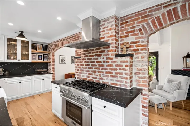 615 Seaview Street, Laguna Beach, California 92651