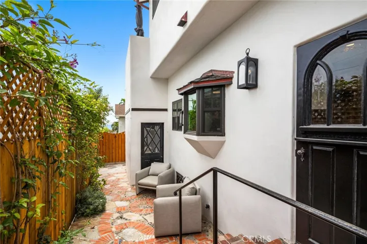 615 Seaview Street, Laguna Beach, California 92651