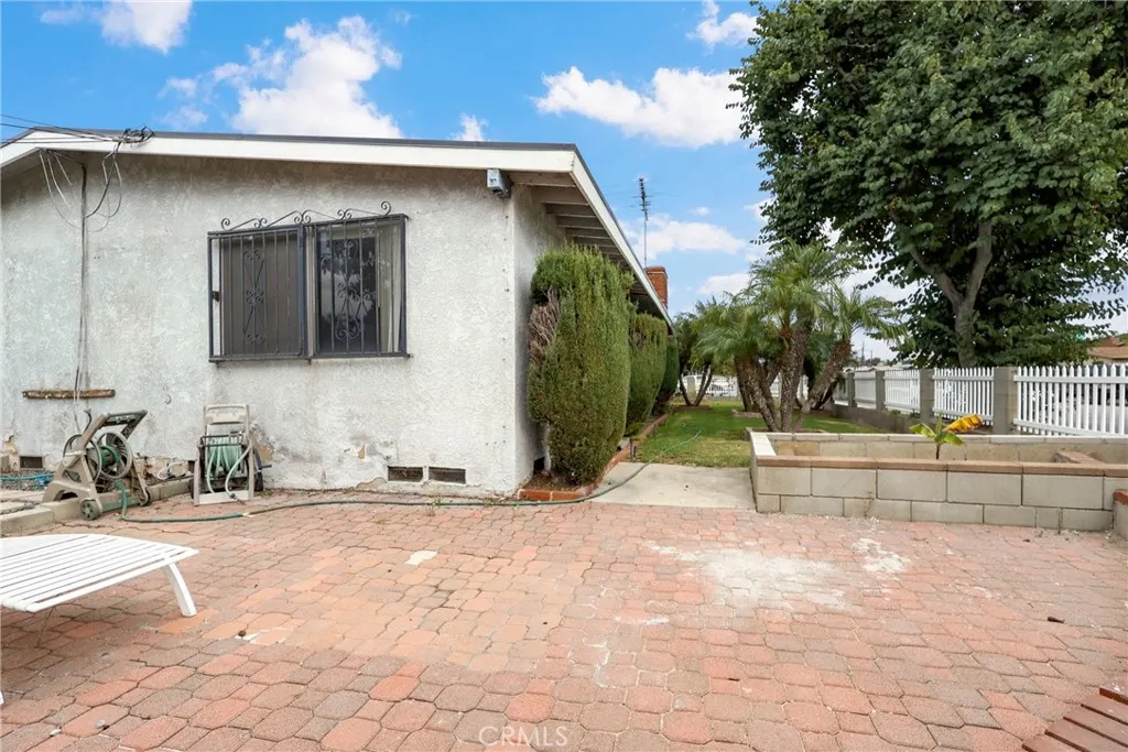 22719 Gulf Avenue, Carson, California 90745 home-pic-16