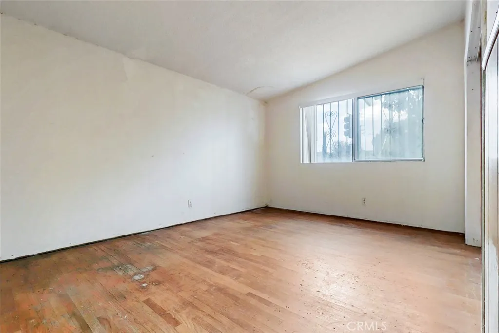 22719 Gulf Avenue, Carson, California 90745 home-pic-11