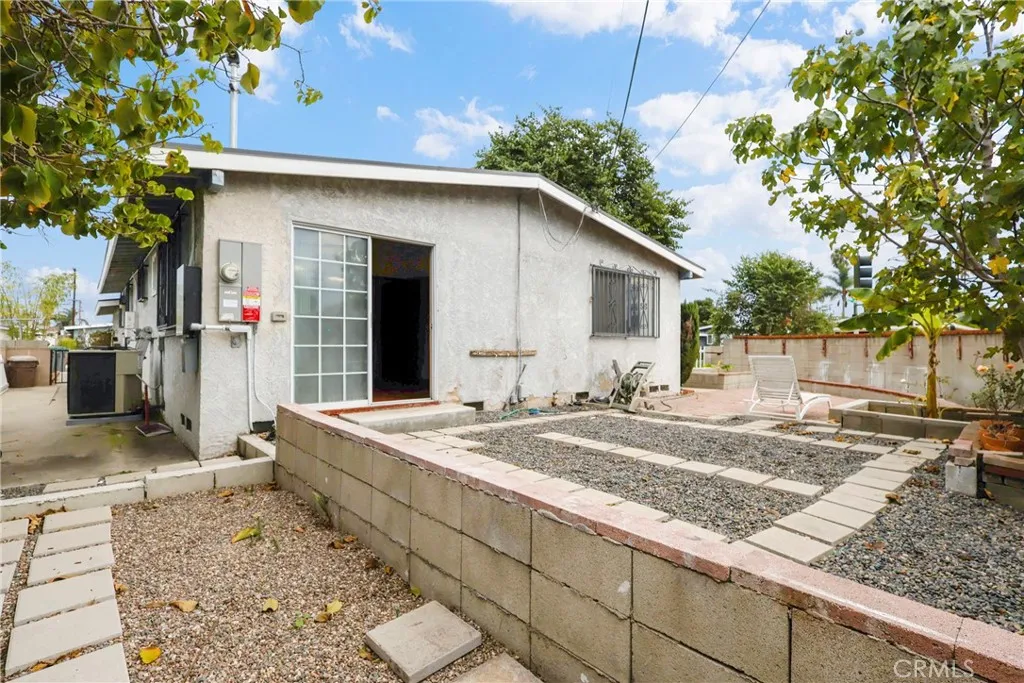22719 Gulf Avenue, Carson, California 90745 home-pic-15