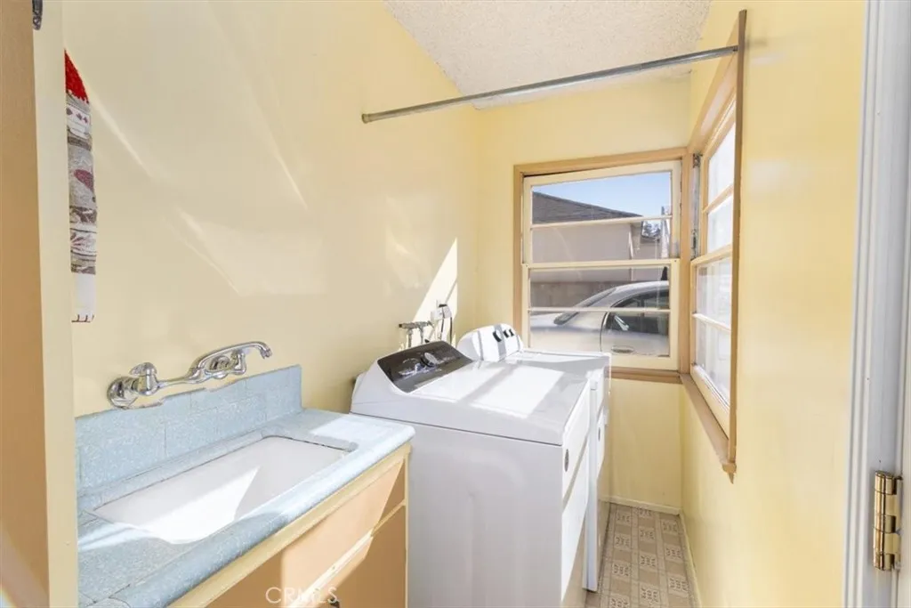 5313 Golden West, Temple City, California 91780 home-pic-29