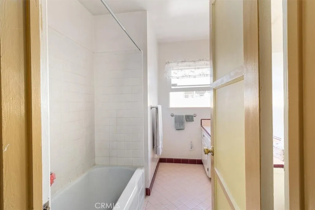 5313 Golden West, Temple City, California 91780 home-pic-9