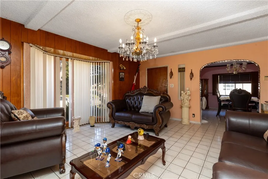 3366 Flower Street, Huntington Park, California 90255 home-pic-4