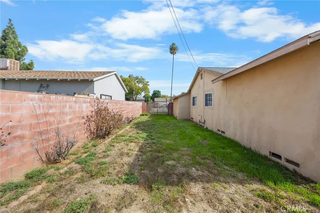 10018 Geneva Avenue, Montclair, California 91763 home-pic-29