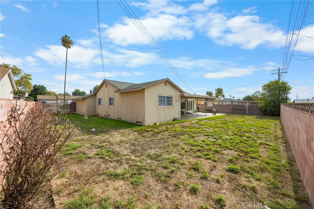 10018 Geneva Avenue, Montclair, California 91763 home-pic-30