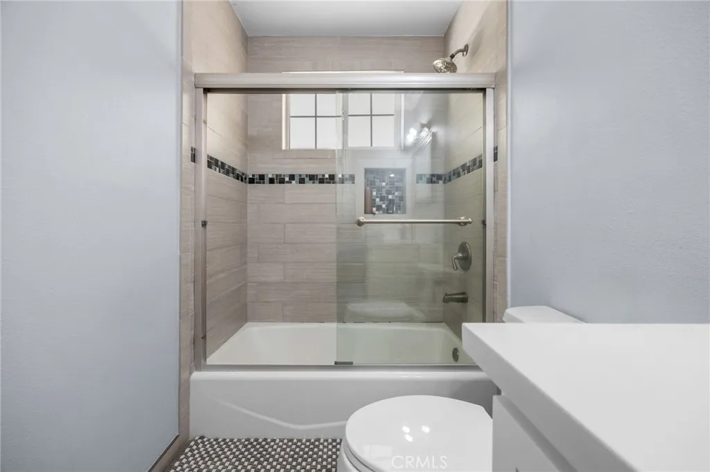10018 Geneva Avenue, Montclair, California 91763 home-pic-12