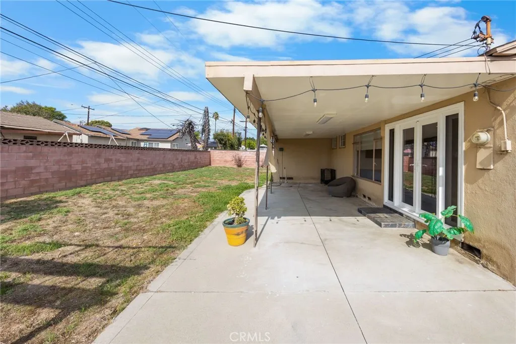 10018 Geneva Avenue, Montclair, California 91763 home-pic-24