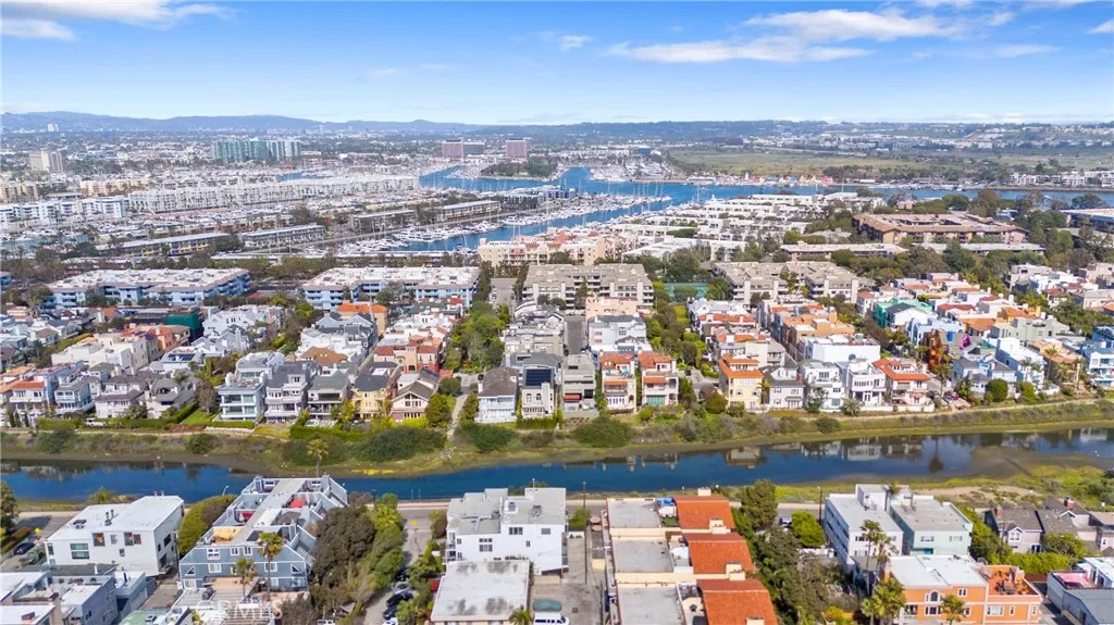 30 Reef Street 3, Marina Del Rey, California 90292 home-pic-51