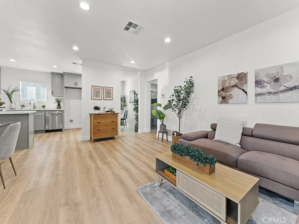 1056 Walter Avenue, Tustin, California 92780 home-pic-16