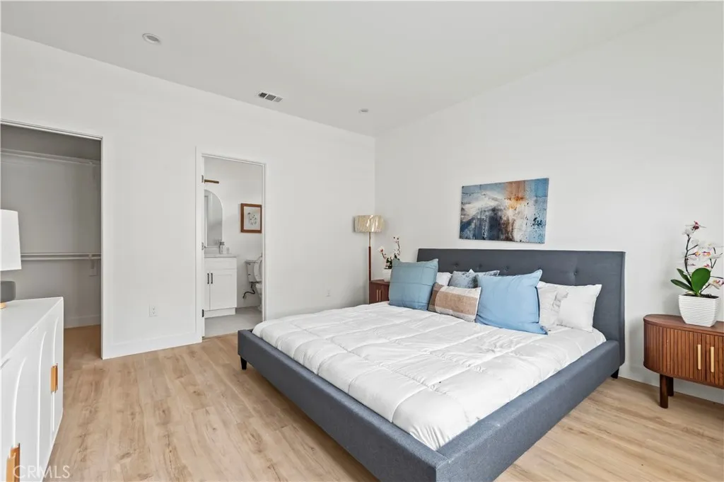 1056 Walter Avenue, Tustin, California 92780 home-pic-8