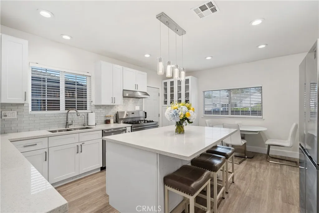 13001 Debby Street, Valley Glen, California 91401 home-pic-7