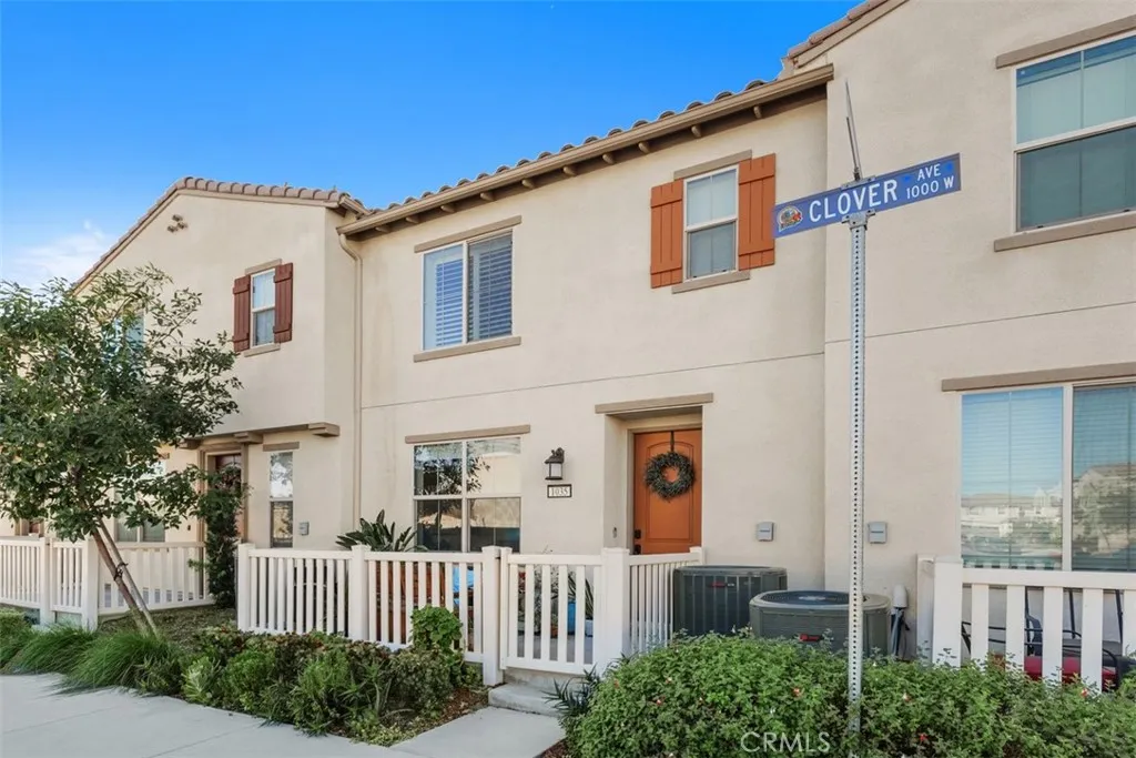 1035 W Clover, Rialto, California 92376 home-pic-0