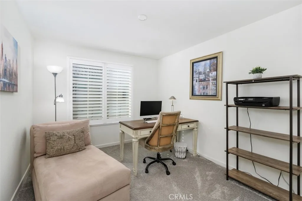 1035 W Clover, Rialto, California 92376 home-pic-15