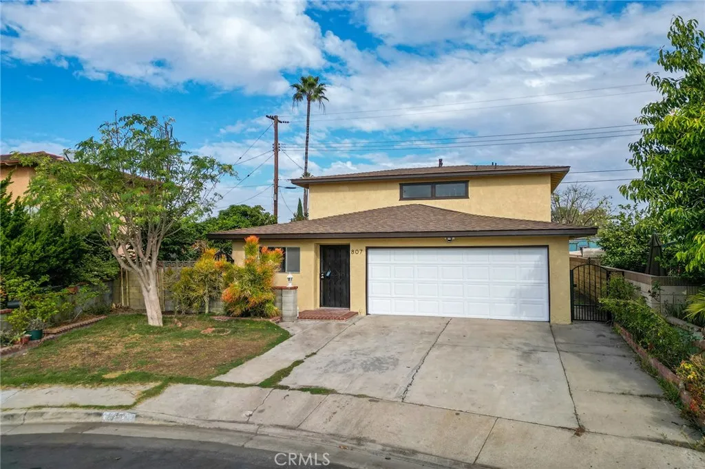 807 E Calbas, Carson, California 90745 home-pic-0