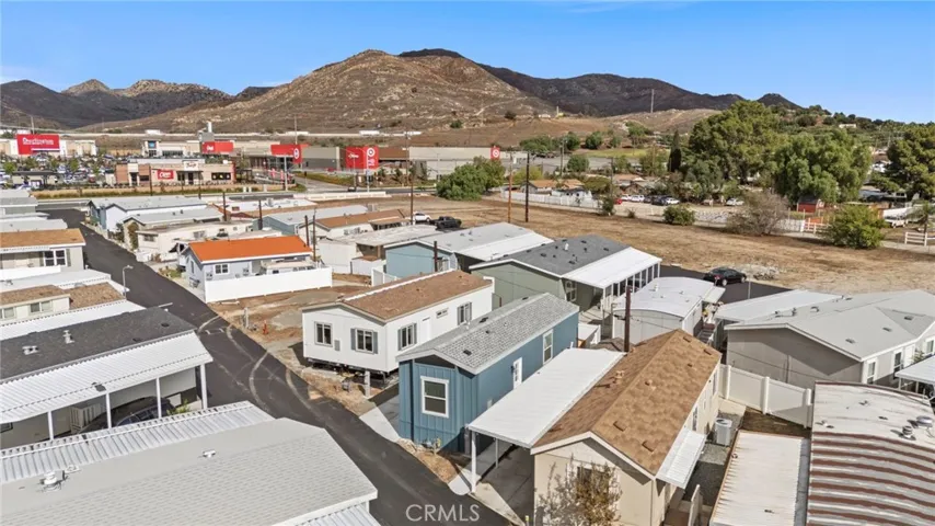 8086 Mission Boulevard 18, Jurupa Valley, California 92509