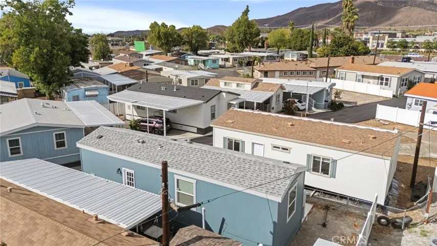 8086 Mission Boulevard 18, Jurupa Valley, California 92509