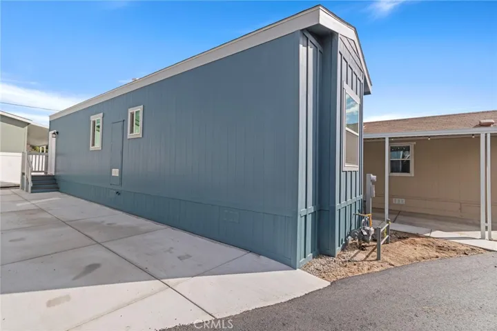 8086 Mission Boulevard 18, Jurupa Valley, California 92509