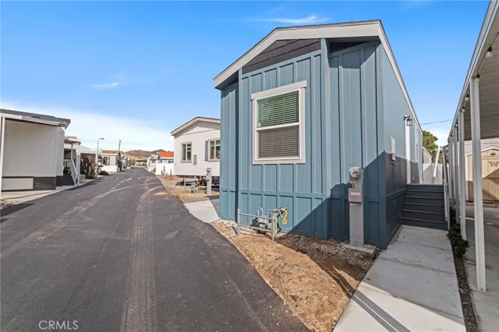 8086 Mission Boulevard 18, Jurupa Valley, California 92509