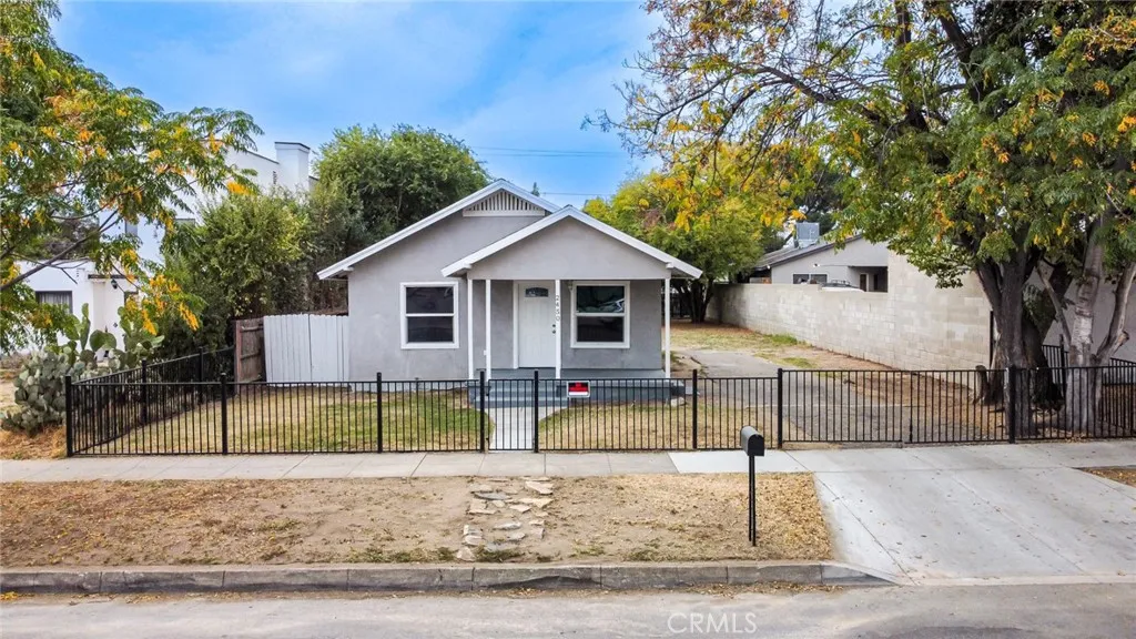 2450 N Sierra Way, San Bernardino, California 92405 home-pic-3