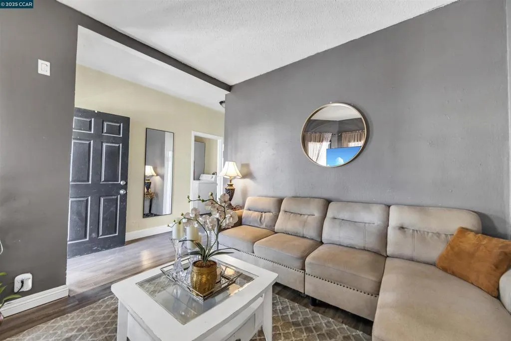 115 Ohio Ave, Richmond, California 94804 home-pic-3