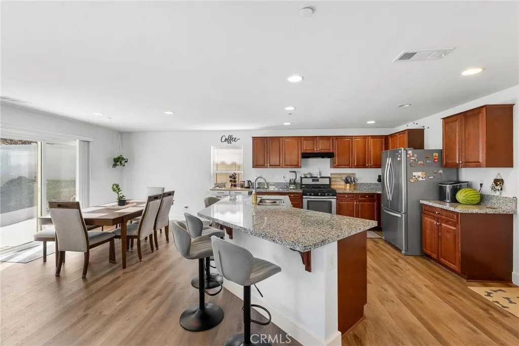 37534 Ebony Drive, Palmdale, California 93551 home-pic-34