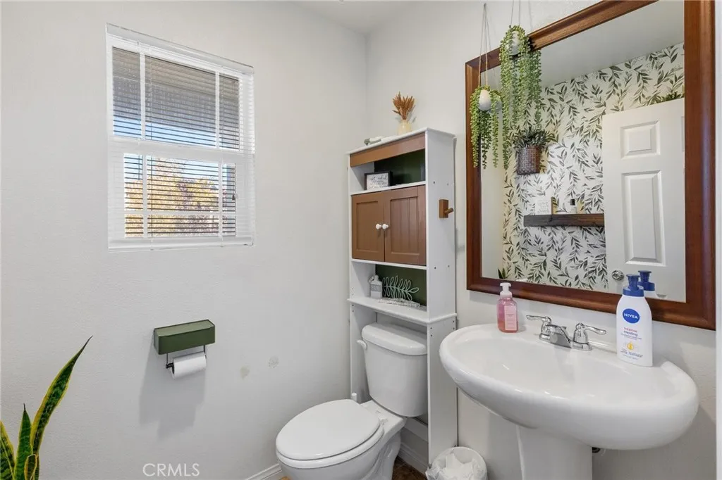 37534 Ebony Drive, Palmdale, California 93551 home-pic-5