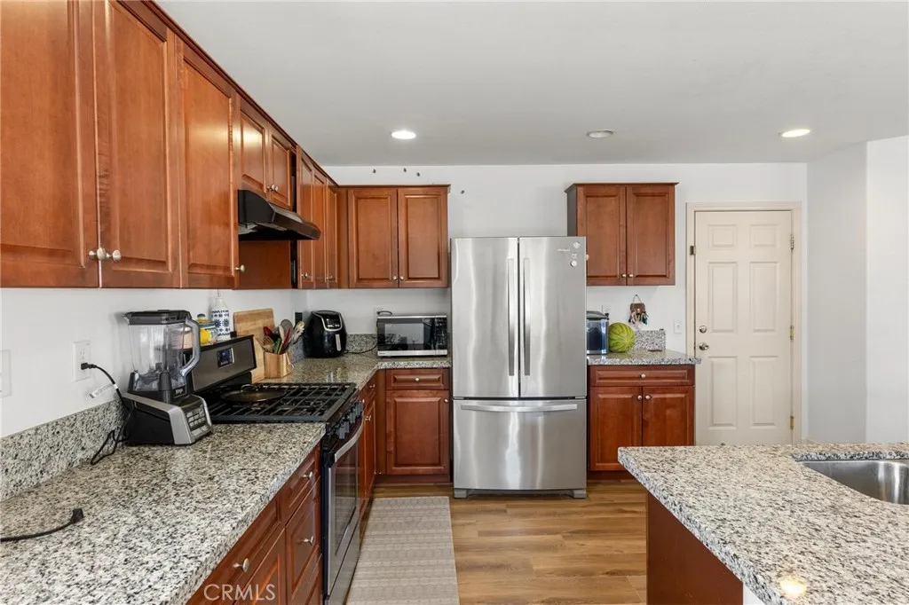37534 Ebony Drive, Palmdale, California 93551 home-pic-30