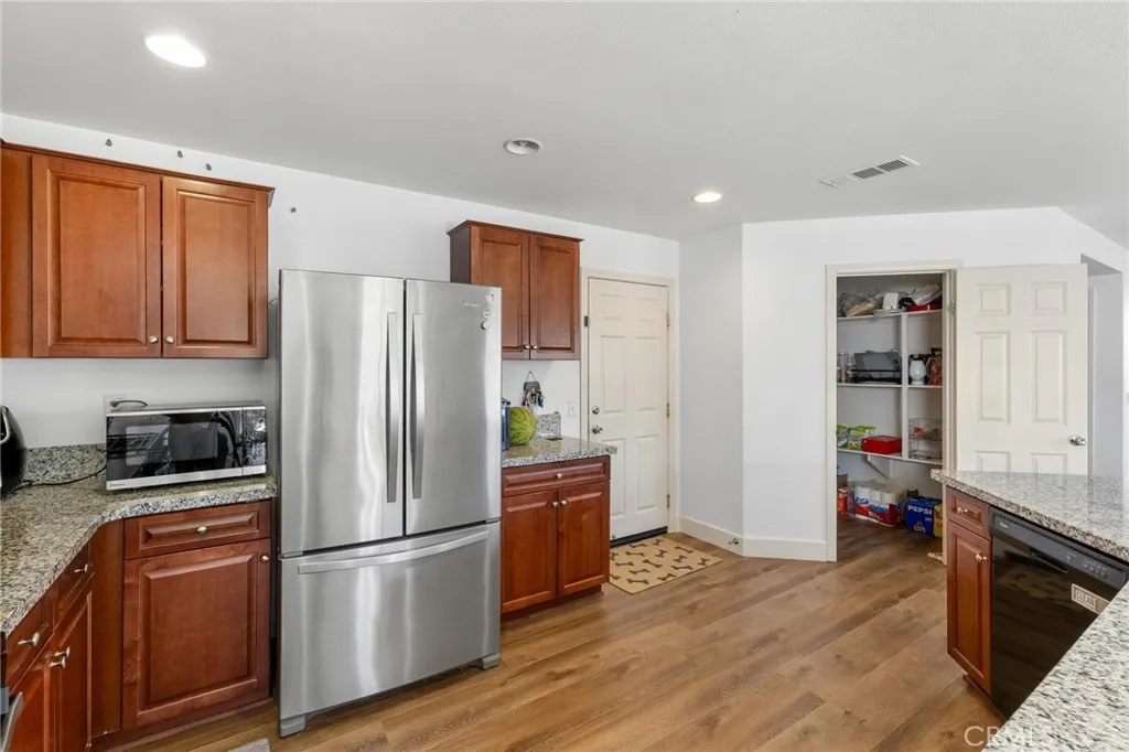 37534 Ebony Drive, Palmdale, California 93551 home-pic-33
