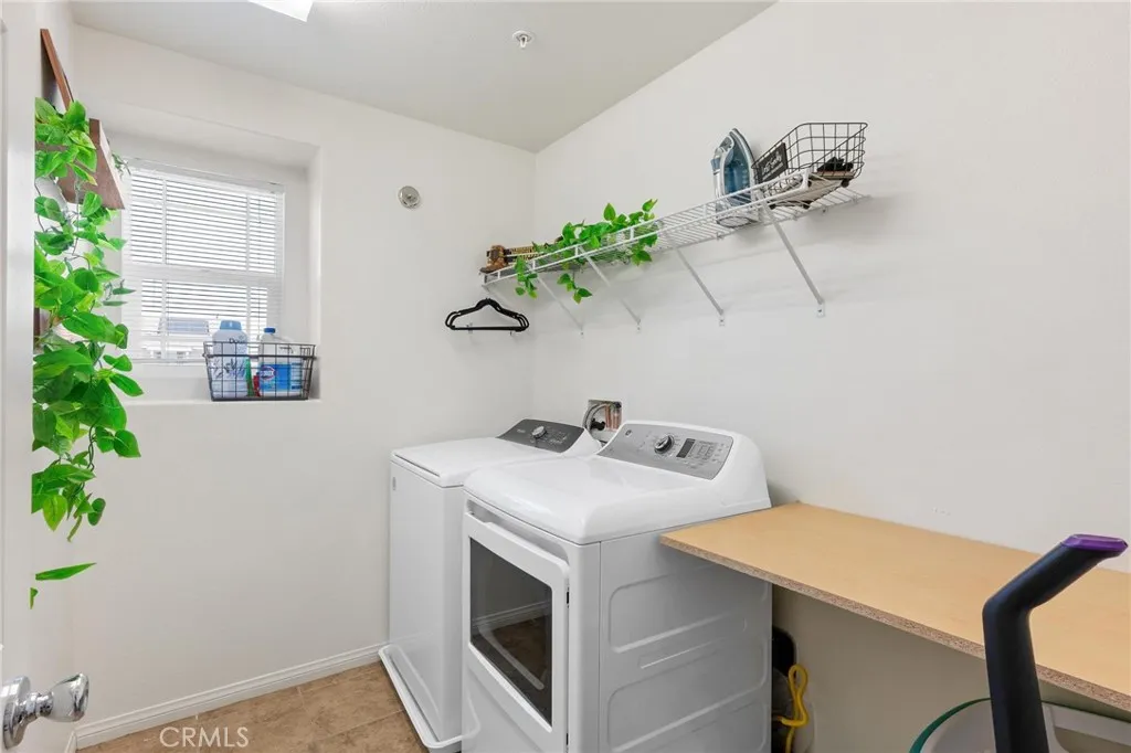 37534 Ebony Drive, Palmdale, California 93551 home-pic-9