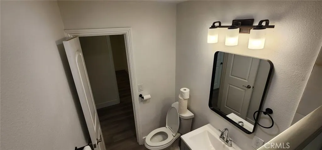 1221 N Ross, Santa Ana, California 92701 home-pic-39