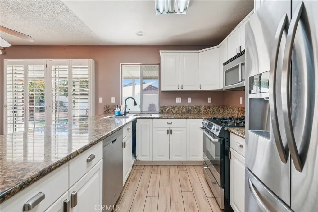 509 Granite View, Perris, California 92571 home-pic-12