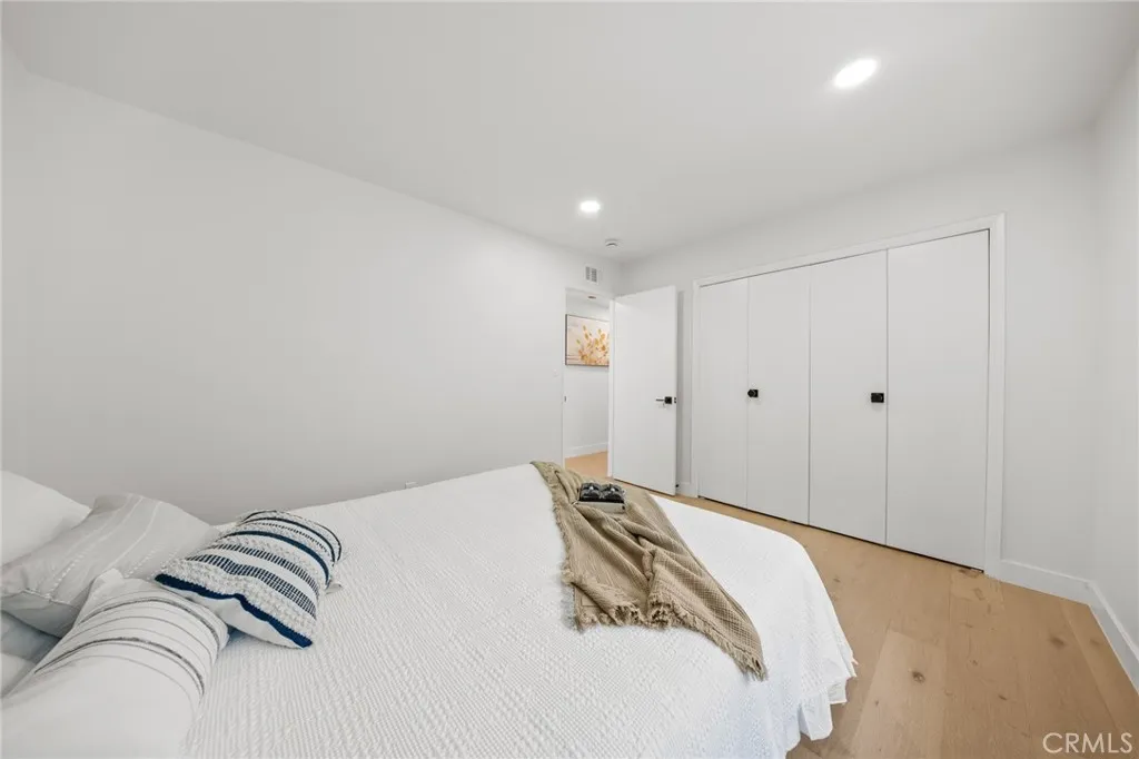 12284 Circula Panorama, Santa Ana, California 92705 home-pic-39