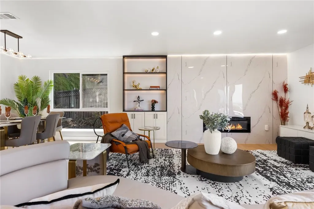 12284 Circula Panorama, Santa Ana, California 92705 home-pic-13