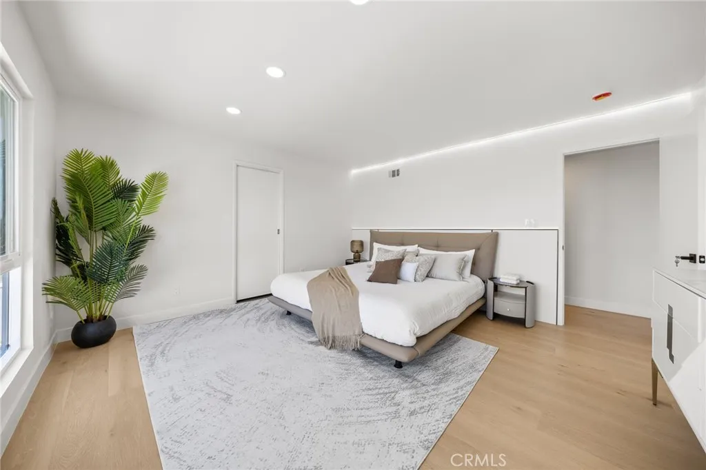 12284 Circula Panorama, Santa Ana, California 92705 home-pic-26