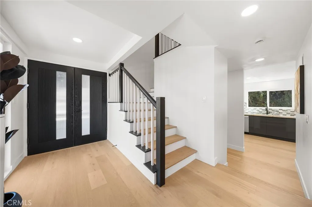 12284 Circula Panorama, Santa Ana, California 92705 home-pic-8