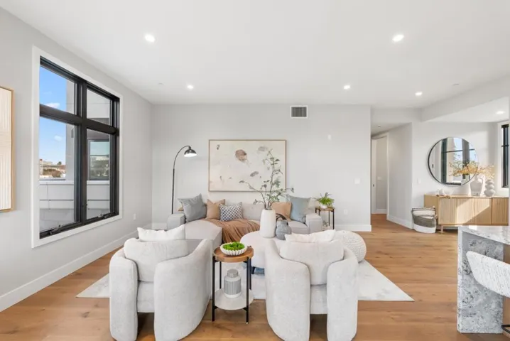 231 Hope Street, Mountain View, California 94041