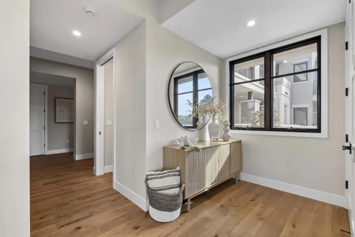 231 Hope Street, Mountain View, California 94041