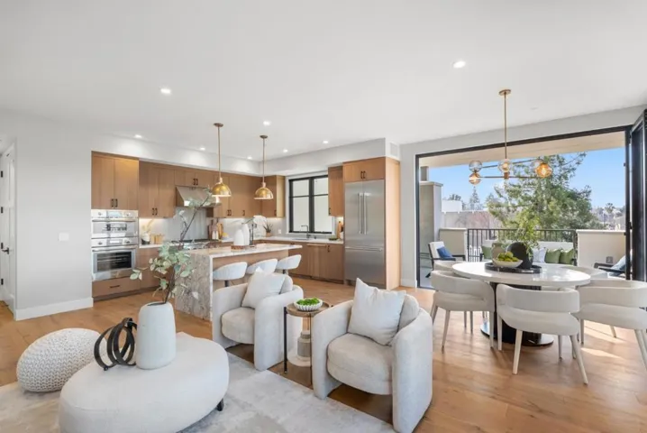 231 Hope Street, Mountain View, California 94041