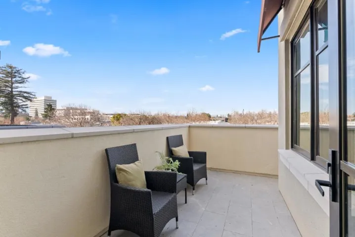 231 Hope Street, Mountain View, California 94041