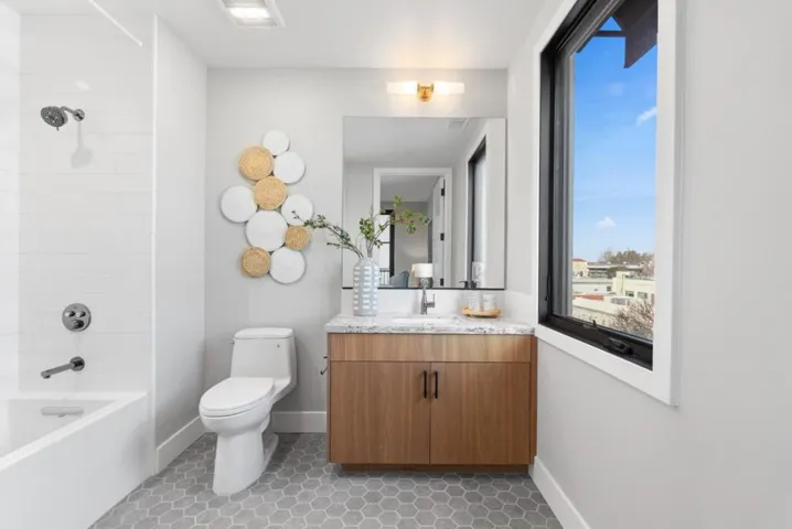 231 Hope Street, Mountain View, California 94041