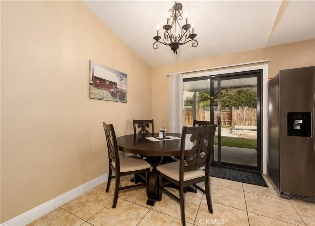 215 Yellowstone Court, San Jacinto, California 92583 home-pic-10